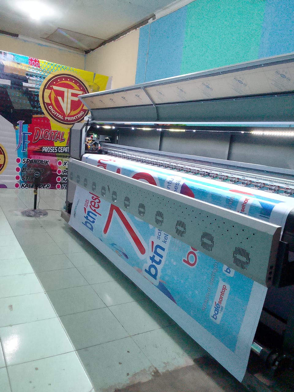 Cetak X-Banner Palangka Raya Cepat, Murah, dan Berkualitas di JF Digital Printing
